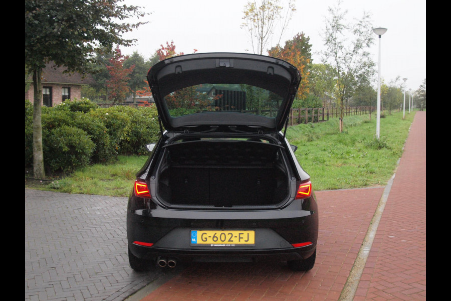Seat Leon 1.5 TSI FR Business Intense | Elektrisch glazen panorama-dak | Camera | Cruise Control | NL-Auto |