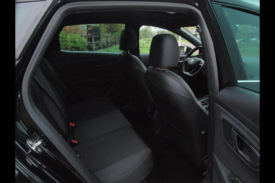 Seat Leon 1.5 TSI FR Business Intense | Elektrisch glazen panorama-dak | Camera | Cruise Control | NL-Auto |