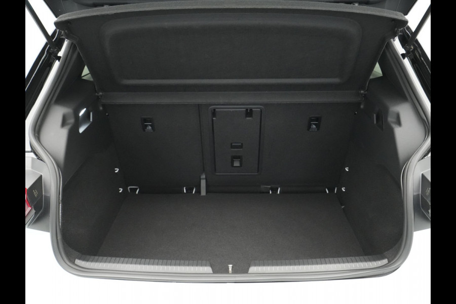 Volkswagen ID.3 Life 58 kWh 204pk Navigatie Stoelverwarming Led Carplay 298
