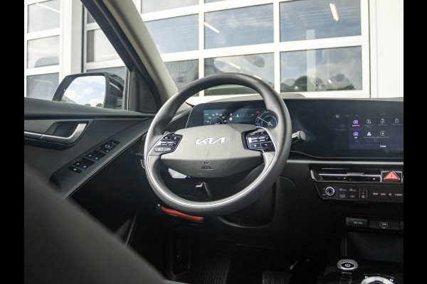 Kia Niro EV Light Edition 64.8 kWh | Navigatie | Achteruitrijcamera | Airco | Cruise control Adaptieve |