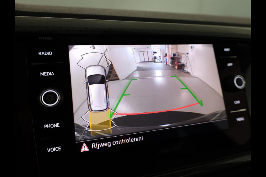 Volkswagen T-Cross 1.5 TSI Style 150 PK DSG | Navigatie | Digitaal dashboard | Inklapbare spiegels | Stoelverwarming |