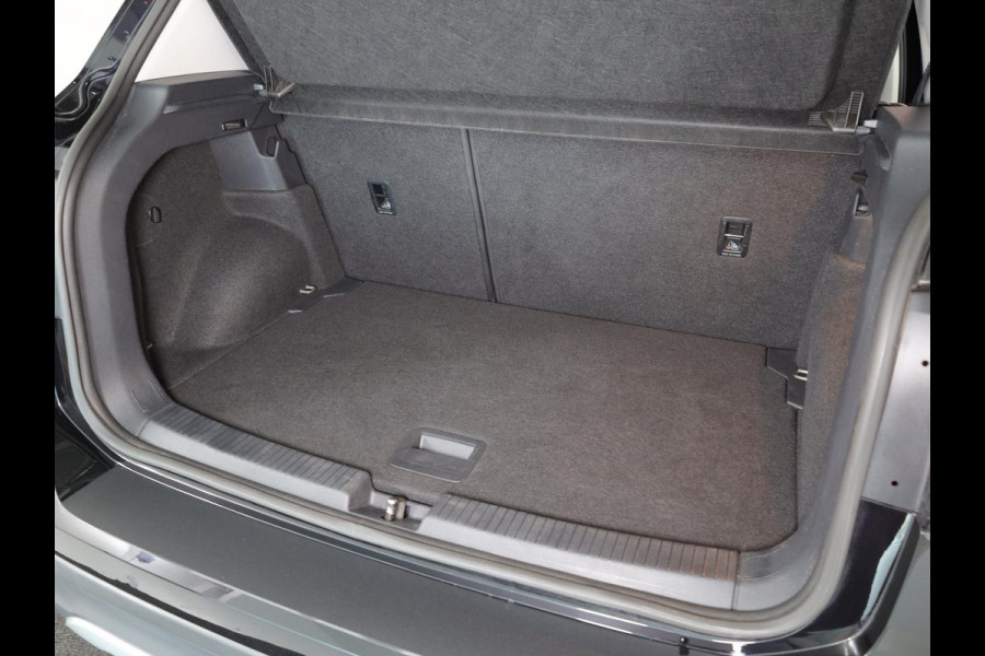 Volkswagen T-Cross 1.5 TSI Style 150 PK DSG | Navigatie | Digitaal dashboard | Inklapbare spiegels | Stoelverwarming |