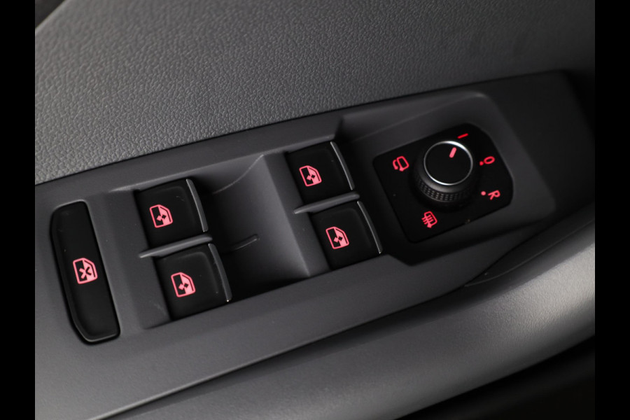 Volkswagen T-Cross 1.5 TSI Style 150 PK DSG | Navigatie | Digitaal dashboard | Inklapbare spiegels | Stoelverwarming |