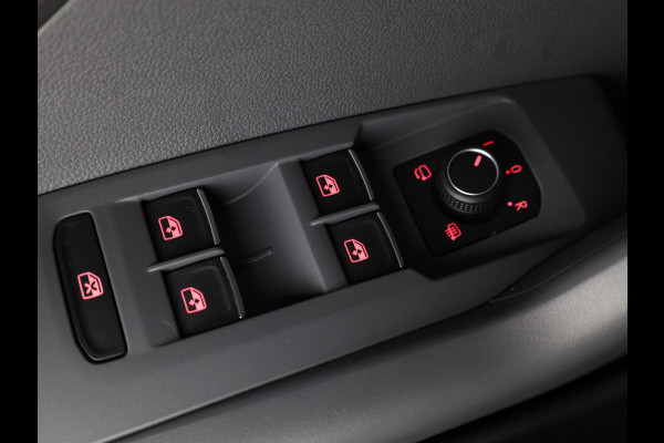 Volkswagen T-Cross 1.5 TSI Style 150 PK DSG | Navigatie | Digitaal dashboard | Inklapbare spiegels | Stoelverwarming |