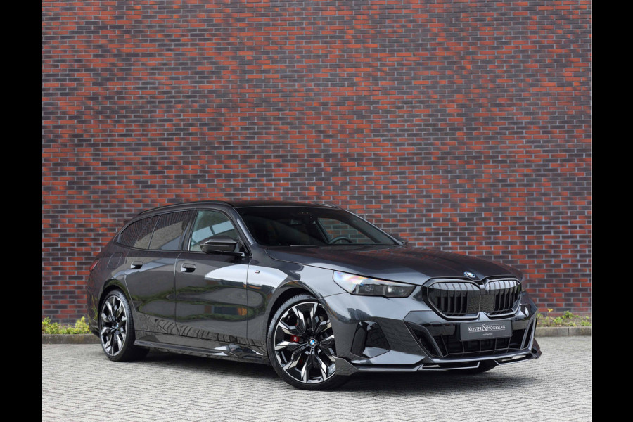 BMW 5 Serie Touring 550e xDrive | M Performance - Pano - Trekhaak - HUD BMW 5 Serie Touring 550e xDrive | M Performance - Pano - Trekhaak - HUD