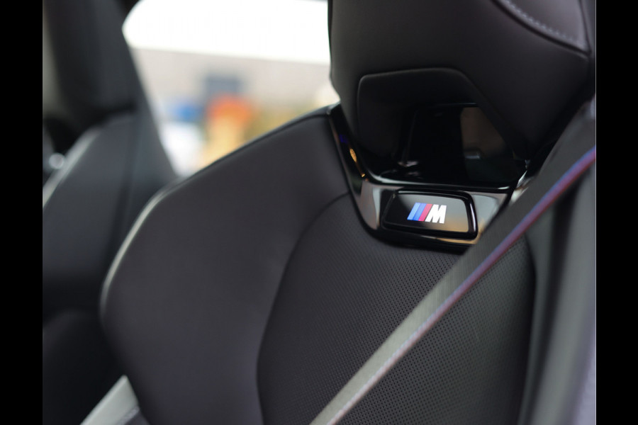 BMW 5 Serie Touring 550e xDrive | M Performance - Pano - Trekhaak - HUD BMW 5 Serie Touring 550e xDrive | M Performance - Pano - Trekhaak - HUD