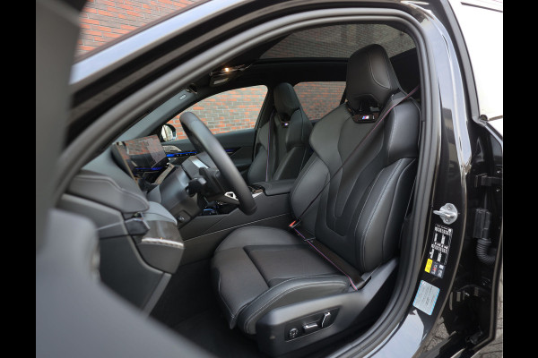 BMW 5 Serie Touring 550e xDrive | M Performance - Pano - Trekhaak - HUD BMW 5 Serie Touring 550e xDrive | M Performance - Pano - Trekhaak - HUD