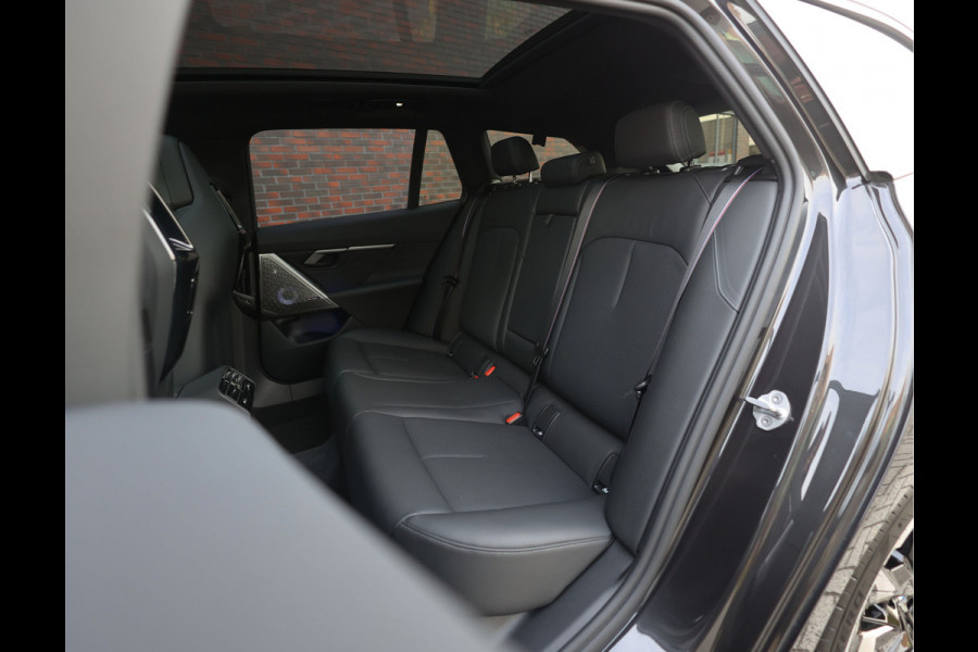 BMW 5 Serie Touring 550e xDrive | M Performance - Pano - Trekhaak - HUD BMW 5 Serie Touring 550e xDrive | M Performance - Pano - Trekhaak - HUD