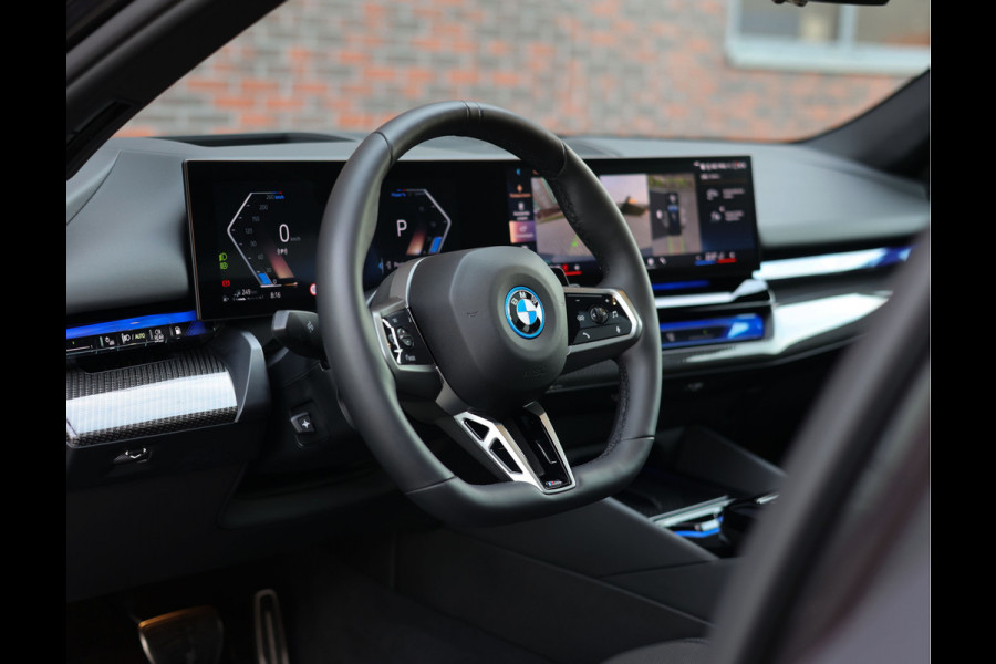 BMW 5 Serie Touring 550e xDrive | M Performance - Pano - Trekhaak - HUD BMW 5 Serie Touring 550e xDrive | M Performance - Pano - Trekhaak - HUD