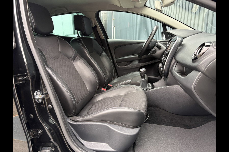 Renault Clio 0.9 TCe Intens | Camera | 17'' | LED | Parkeersensoren | Prijs Rijklaar!! Renault Clio 0.9 TCe Intens | Camera | 17'' | LED | Parkeersensoren | Prijs Rijklaar!!