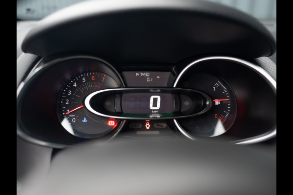 Renault Clio 0.9 TCe Intens | Camera | 17'' | LED | Parkeersensoren | Prijs Rijklaar!! Renault Clio 0.9 TCe Intens | Camera | 17'' | LED | Parkeersensoren | Prijs Rijklaar!!