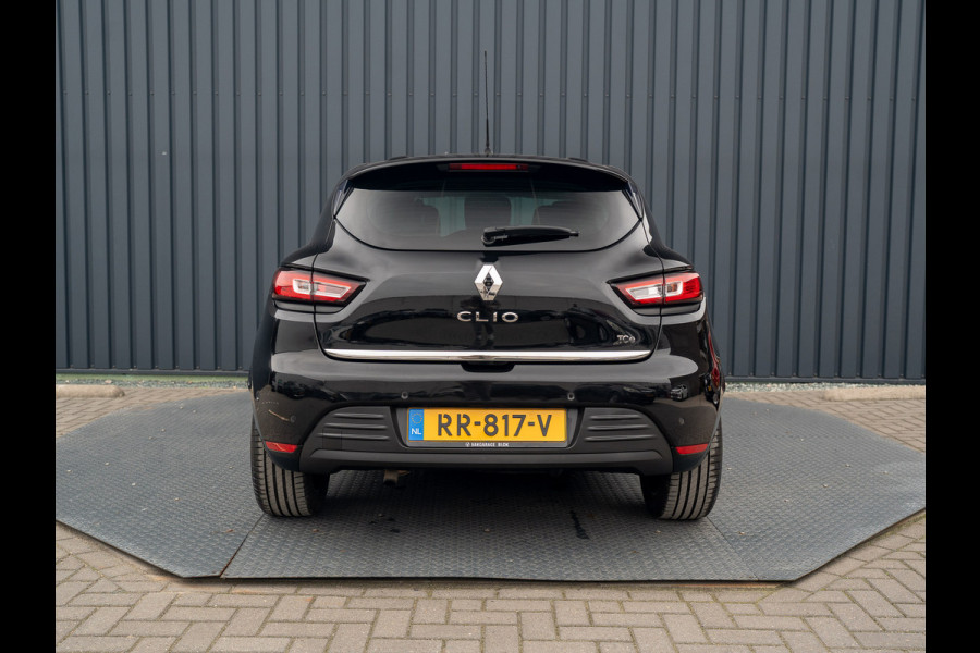 Renault Clio 0.9 TCe Intens | Camera | 17'' | LED | Parkeersensoren | Prijs Rijklaar!! Renault Clio 0.9 TCe Intens | Camera | 17'' | LED | Parkeersensoren | Prijs Rijklaar!!