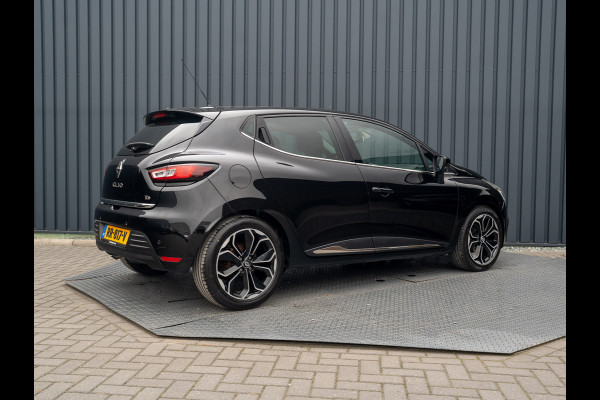 Renault Clio 0.9 TCe Intens | Camera | 17'' | LED | Parkeersensoren | Prijs Rijklaar!! Renault Clio 0.9 TCe Intens | Camera | 17'' | LED | Parkeersensoren | Prijs Rijklaar!!