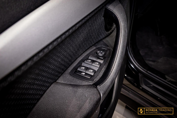 BMW X1 XDrive25e High Executive|LED|Psensor|Garantie|1eig