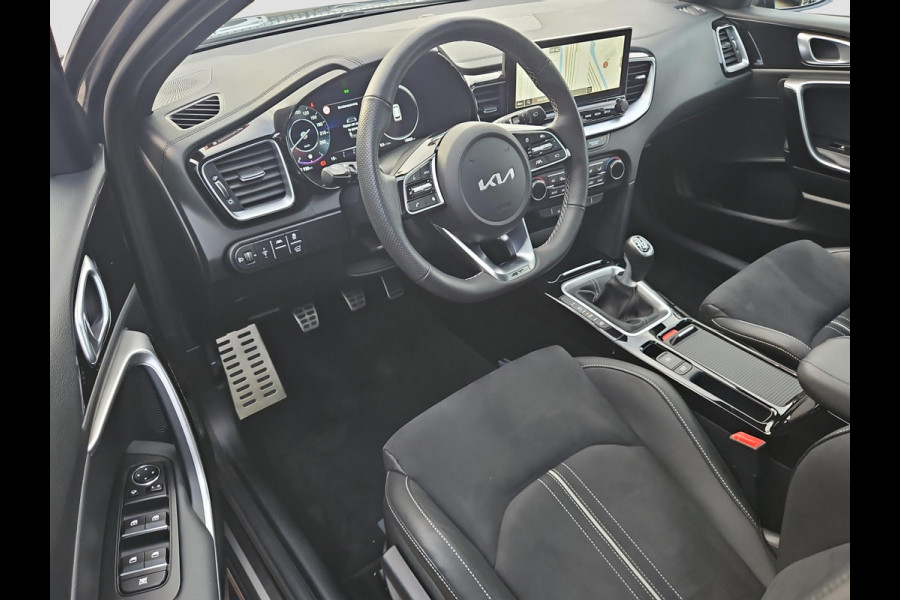 Kia Ceed Sportswagon 1.5 T-GDi GT-Line | Sportstuur | Pano | Stoel- en Stuurverwarming | Dodehoek Ass. | Navi | Clima | Elektr. Achterklep |