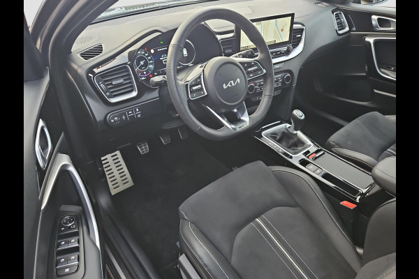Kia Ceed Sportswagon 1.5 T-GDi GT-Line | Sportstuur | Pano | Stoel- en Stuurverwarming | Dodehoek Ass. | Navi | Clima | Elektr. Achterklep |