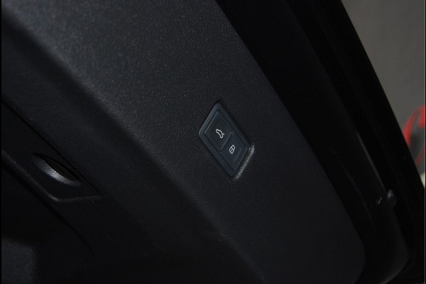 Audi RSQ8 4.0 TFSI Quattro Alcantara Pano Audi RSQ8 4.0 TFSI Quattro Alcantara Pano