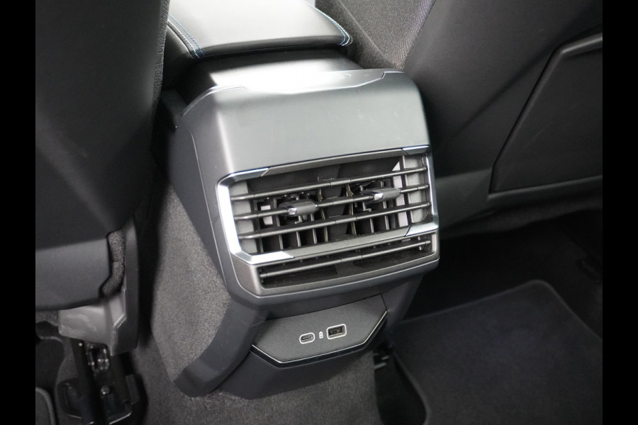 Lynk & Co 01 AUT-7 261pk PHEV Zwarte-Hemel Pano-Schuifdak Lmv 20" 360°Camera Apple Carplay Android Auto Adap.Cruise Navi Pdc Ecc Keyless Led  Elek.Memory.Stoel File assistent Dodehoek detector Elektrisch bedienbare achterklep Rijstrooksensor Wifi Verkeersbord detectie 425Nm koppel 3,7kw laadvermogen 1.800KG-Trekvermogen! €44.880 Nieuwprijs 1e Eigenaar Origineel NLse auto! Lynk & Co 01 AUT-7 261pk PHEV Zwarte-Hemel Pano-Schuifdak Lmv 20" 360°Camera Apple Carplay Android Auto Adap.Cruise Navi Pdc Ecc Keyless Led  Elek.Memory.Stoel File assistent Dodehoek detector Elektrisch bedienbare achterklep Rijstrooksensor Wifi Verkeersbord detectie 425Nm koppel 3,7kw laadvermogen 1.800KG-Trekvermogen! €44.880 Nieuwprijs 1e Eigenaar Origineel NLse auto!