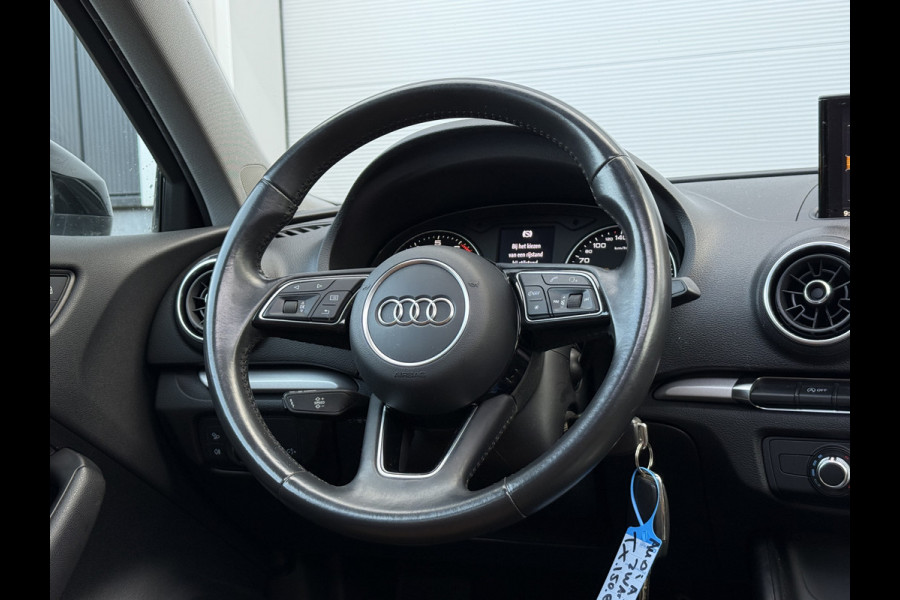 Audi A3 Sportback 35 TFSI CoD | Leder | Panoramadak | Trekhaak | Navigatie