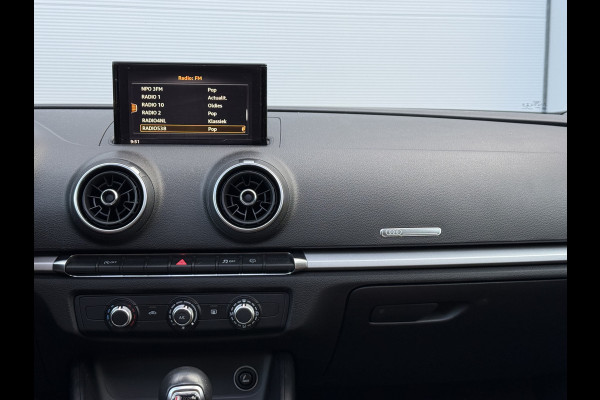 Audi A3 Sportback 35 TFSI CoD | Leder | Panoramadak | Trekhaak | Navigatie