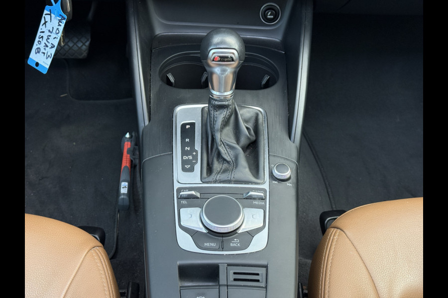 Audi A3 Sportback 35 TFSI CoD | Leder | Panoramadak | Trekhaak | Navigatie
