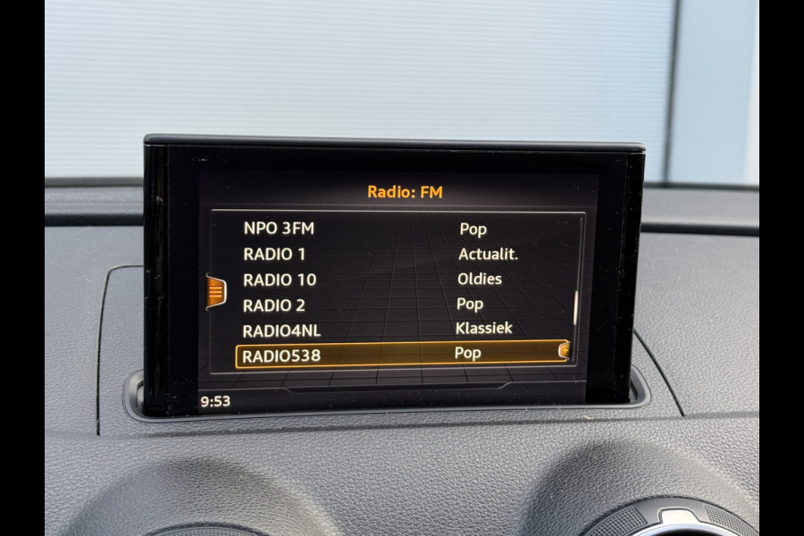 Audi A3 Sportback 35 TFSI CoD | Leder | Panoramadak | Trekhaak | Navigatie