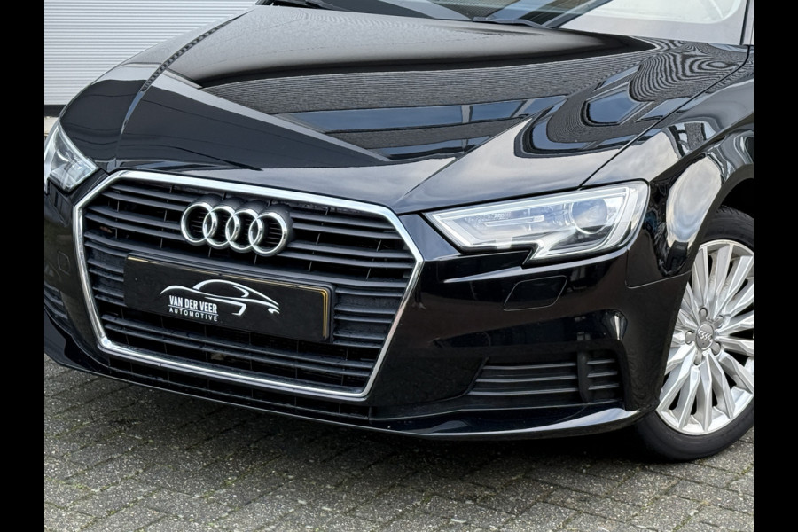 Audi A3 Sportback 35 TFSI CoD | Leder | Panoramadak | Trekhaak | Navigatie