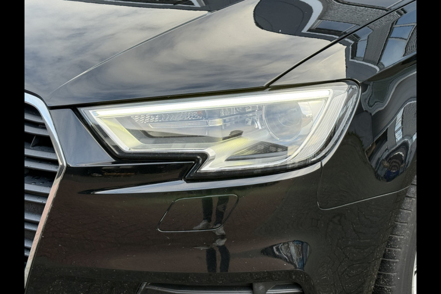 Audi A3 Sportback 35 TFSI CoD | Leder | Panoramadak | Trekhaak | Navigatie