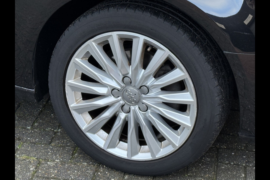 Audi A3 Sportback 35 TFSI CoD | Leder | Panoramadak | Trekhaak | Navigatie