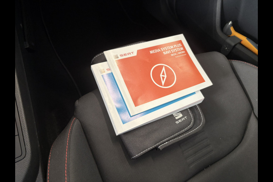 Seat Ibiza 1.0 TSi FR Business Intense CAMERA/LED/CARPLAY/NAVI/ADAPT.CRUISE/TREKHAAK Seat Ibiza 1.0 TSi FR Business Intense CAMERA/LED/CARPLAY/NAVI/ADAPT.CRUISE/TREKHAAK