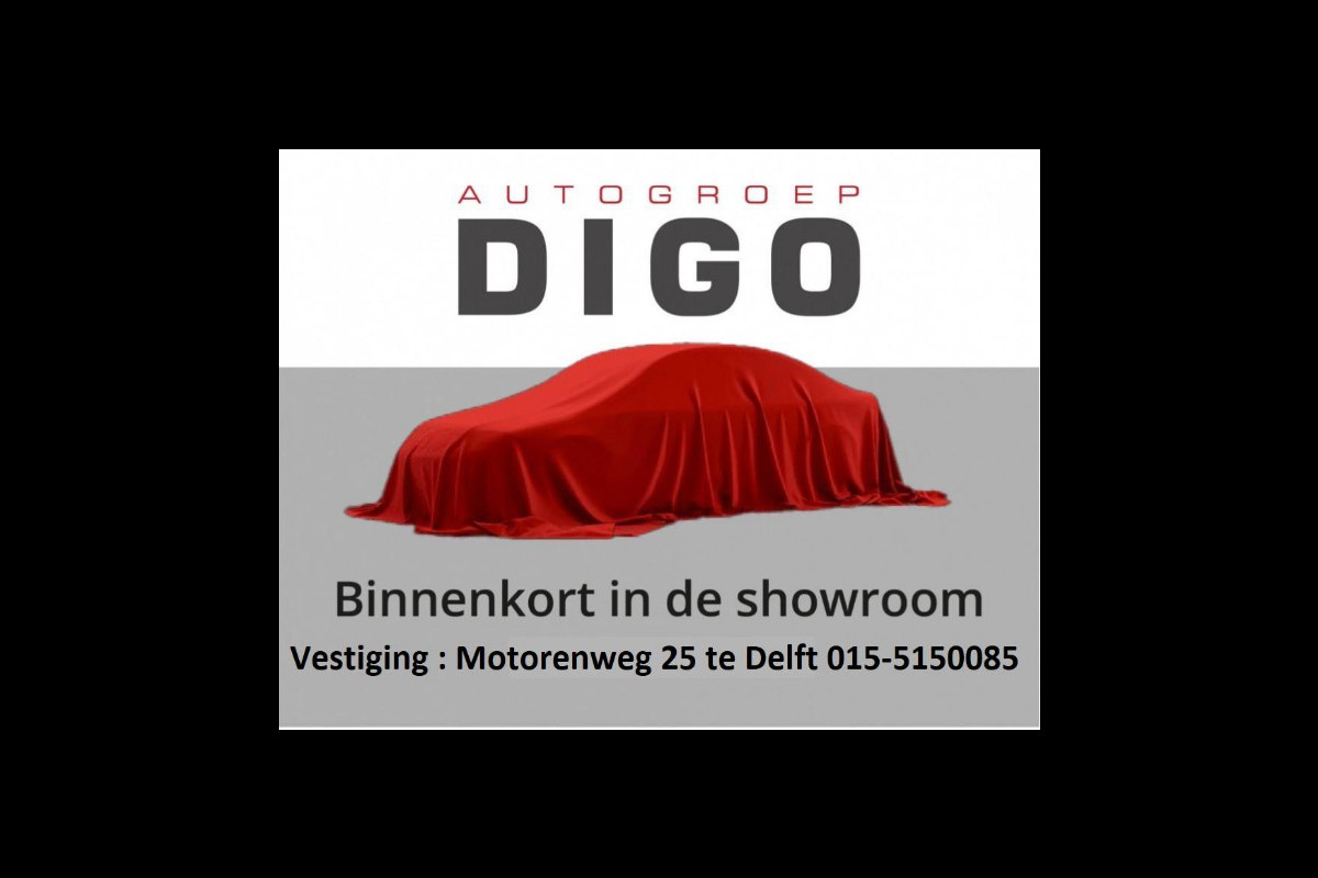 Renault Captur 0.9 TCe Limited . NAVI . PARKEERSENSOREN ACHTER . TREKHAAK . Renault Captur 0.9 TCe Limited . NAVI . PARKEERSENSOREN ACHTER . TREKHAAK .