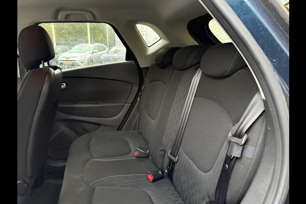 Renault Captur 0.9 TCe Limited . NAVI . PARKEERSENSOREN ACHTER . TREKHAAK .