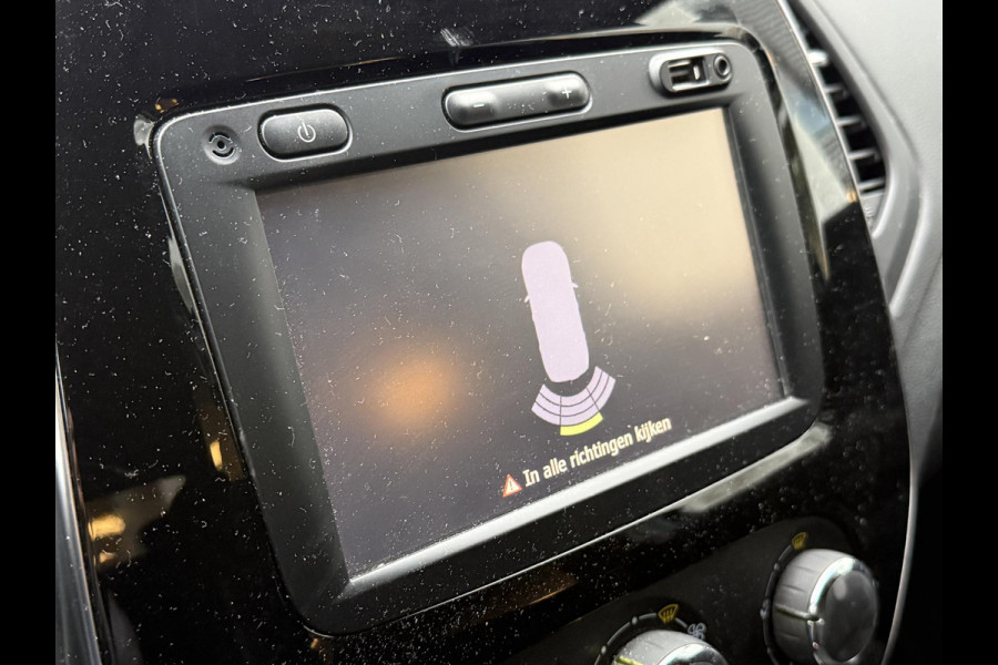 Renault Captur 0.9 TCe Limited . NAVI . PARKEERSENSOREN ACHTER . TREKHAAK .