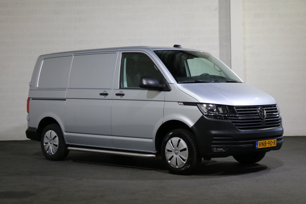 Volkswagen Transporter 2.0 TDI L1 H1 110pk Airco Navigatie Trekhaak