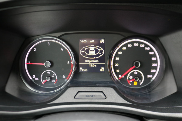 Volkswagen Transporter 2.0 TDI L1 H1 110pk Airco Navigatie Trekhaak