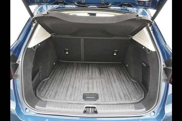 Lynk & Co 01 PHEV AUT-7 261pk Pano-Schuifdak Lmv 20" 360°Camera Apple Carplay Android Auto Adap.Cruise Navi Pdc Ecc Keyless Led Plug-In Hybri Elek.Memory.Stoel File assistent Dodehoek detector Elektrisch bedienbare achterklep Rijstrooksensor Wifi Verkeersbord detectie 425Nm koppel 3,7kw laadvermogen €41.882 Nieuwprijs 1e Eigenaar Origineel NLse auto! Lynk & Co 01 PHEV AUT-7 261pk Pano-Schuifdak Lmv 20" 360°Camera Apple Carplay Android Auto Adap.Cruise Navi Pdc Ecc Keyless Led Plug-In Hybri Elek.Memory.Stoel File assistent Dodehoek detector Elektrisch bedienbare achterklep Rijstrooksensor Wifi Verkeersbord detectie 425Nm koppel 3,7kw laadvermogen €41.882 Nieuwprijs 1e Eigenaar Origineel NLse auto!