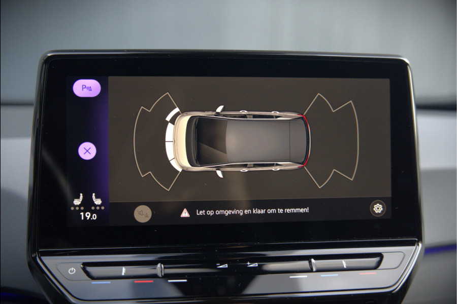 Volkswagen ID.3 Life 58 kWh | Stoelverwarming | Stuurverwarming | Adaptive Cruise Control | Navigatie | Standkachel | Keyless | Parkeersensoren | LED | Apple Carplay | BTW |