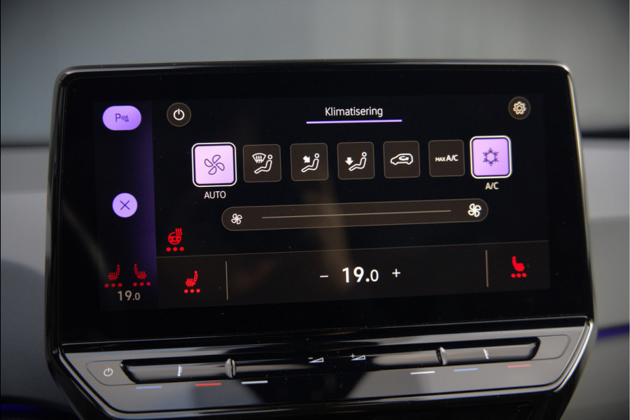 Volkswagen ID.3 Life 58 kWh | Stoelverwarming | Stuurverwarming | Adaptive Cruise Control | Navigatie | Standkachel | Keyless | Parkeersensoren | LED | Apple Carplay | BTW |