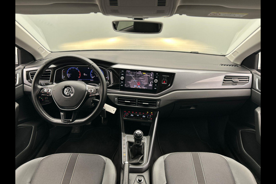 Volkswagen Polo 1.0 TSI Highline Business R Line Carplay Adaptive-cruise Virtual-cockpit Camera