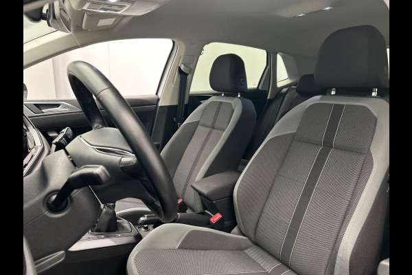Volkswagen Polo 1.0 TSI Highline Business R Line Carplay Adaptive-cruise Virtual-cockpit Camera