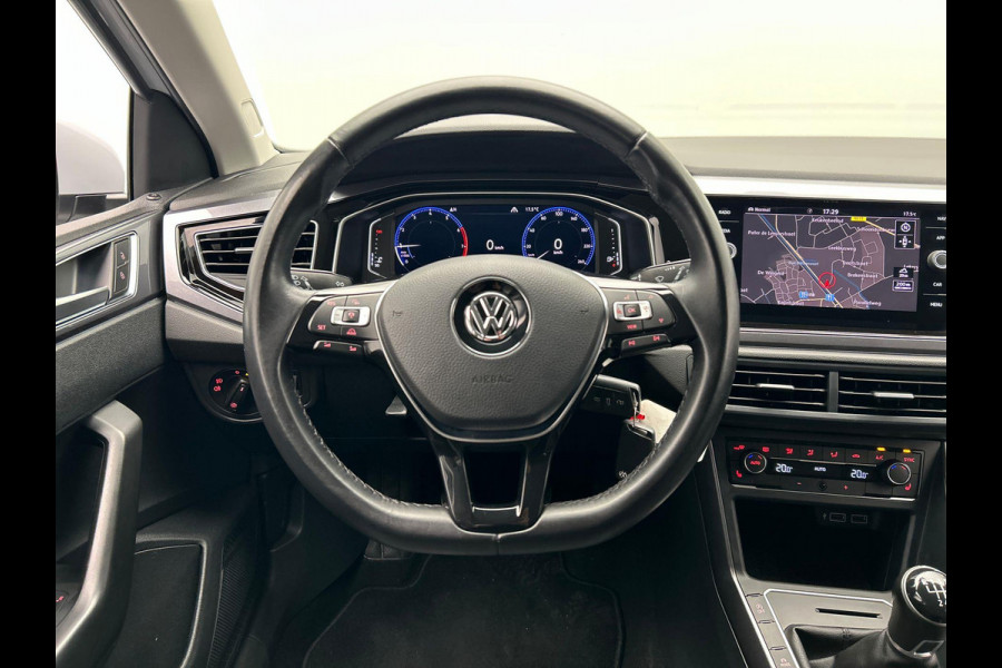 Volkswagen Polo 1.0 TSI Highline Business R Line Carplay Adaptive-cruise Virtual-cockpit Camera