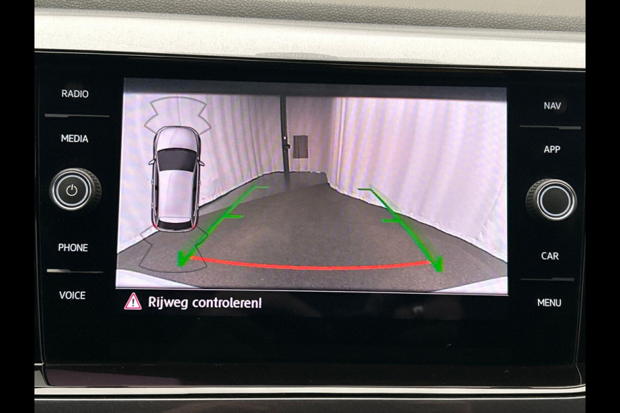 Volkswagen Polo 1.0 TSI Highline Business R Line Carplay Adaptive-cruise Virtual-cockpit Camera