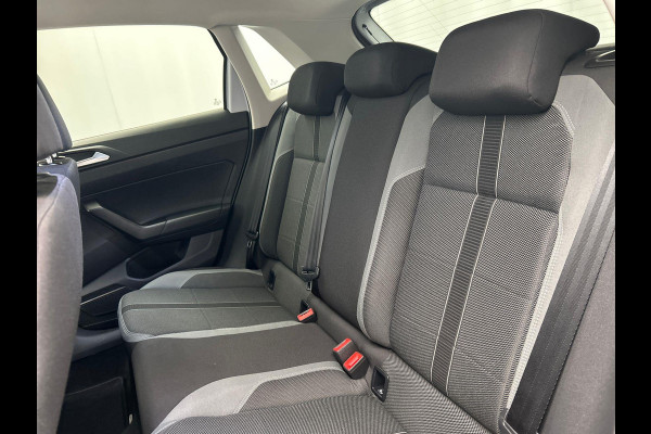 Volkswagen Polo 1.0 TSI Highline Business R Line Carplay Adaptive-cruise Virtual-cockpit Camera