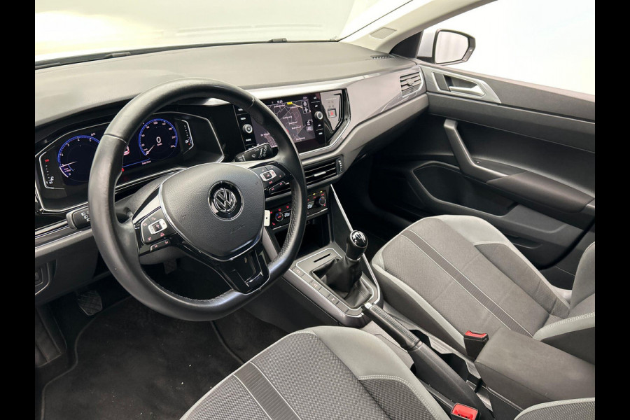 Volkswagen Polo 1.0 TSI Highline Business R Line Carplay Adaptive-cruise Virtual-cockpit Camera