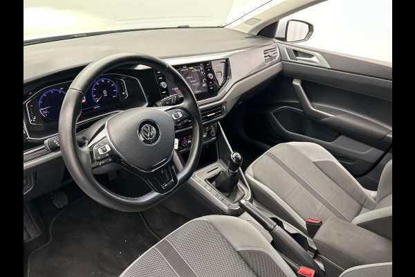Volkswagen Polo 1.0 TSI Highline Business R Line Carplay Adaptive-cruise Virtual-cockpit Camera
