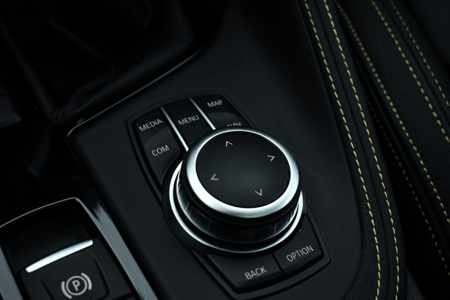 BMW X2 xDrive25e M-Sport Goldplay Pano ACC HUD Camera M-zetels