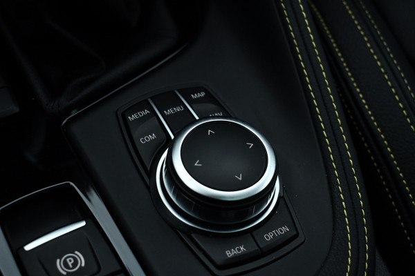 BMW X2 xDrive25e M-Sport Goldplay Pano ACC HUD Camera M-zetels