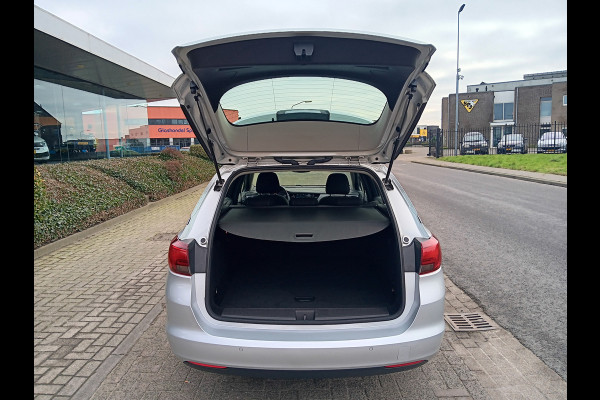 Opel Astra Sports Tourer 1.0 Edition+ Navi, Clima, Camera, PDC, 17" LMV, incl 12 MAANDEN BOVAGGARANTIE Opel Astra Sports Tourer 1.0 Edition+ Navi, Clima, Camera, PDC, 17" LMV, incl 12 MAANDEN BOVAGGARANTIE