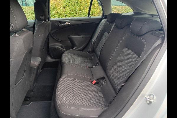 Opel Astra Sports Tourer 1.0 Edition+ Navi, Clima, Camera, PDC, 17" LMV, incl 12 MAANDEN BOVAGGARANTIE Opel Astra Sports Tourer 1.0 Edition+ Navi, Clima, Camera, PDC, 17" LMV, incl 12 MAANDEN BOVAGGARANTIE