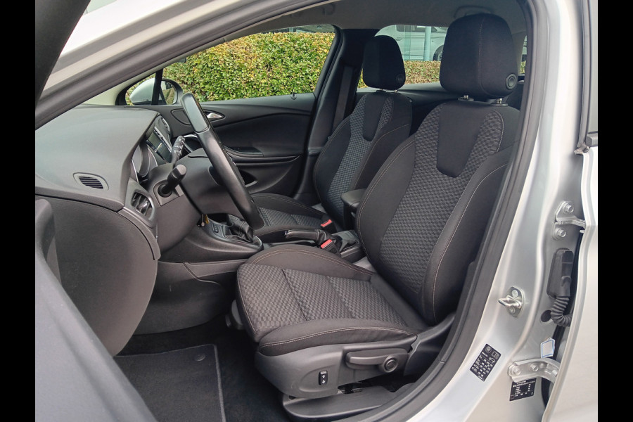 Opel Astra Sports Tourer 1.0 Edition+ Navi, Clima, Camera, PDC, 17" LMV, incl 12 MAANDEN BOVAGGARANTIE Opel Astra Sports Tourer 1.0 Edition+ Navi, Clima, Camera, PDC, 17" LMV, incl 12 MAANDEN BOVAGGARANTIE